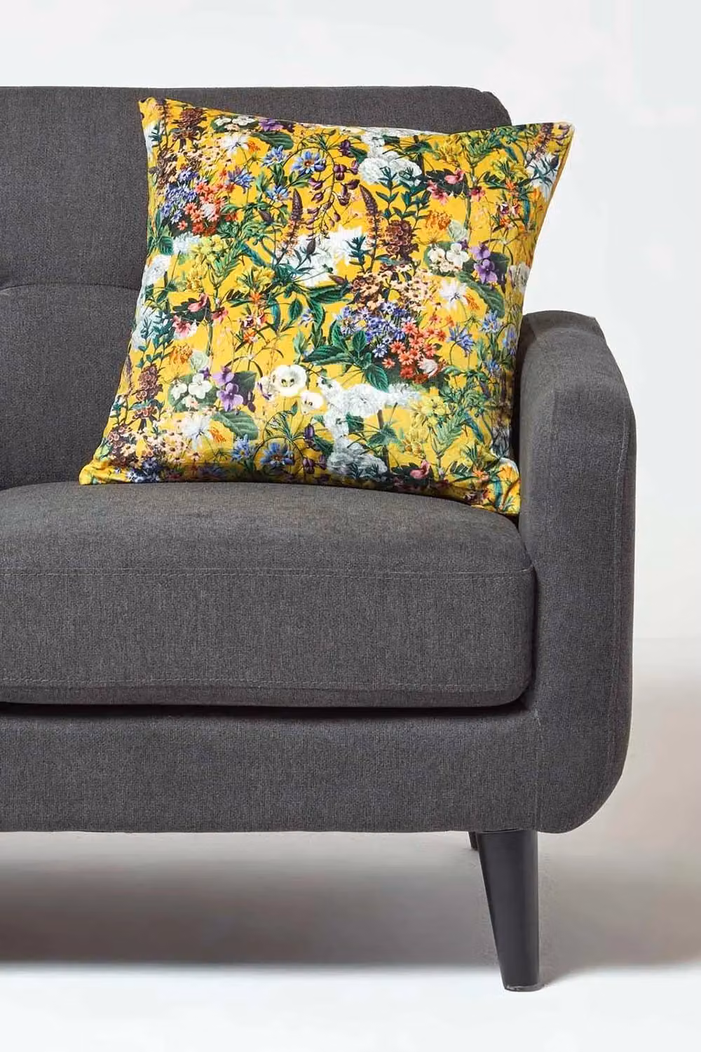 Homescapes Mustard Yellow Reversible Velvet Floral Cushion with Microfibre Insert, W/D/H: 46 x 46 x 46 cm – 2