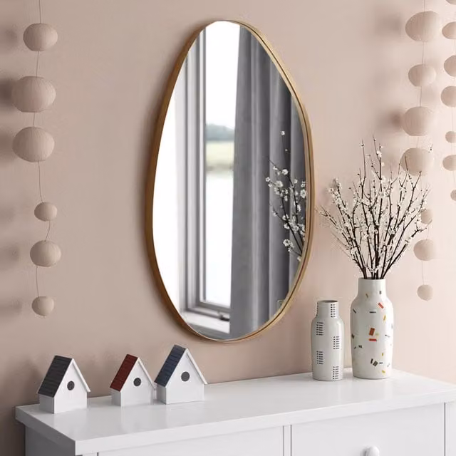 Livingandhome Grain-Shaped Organic Wall Mirror with Gold Iron Frame