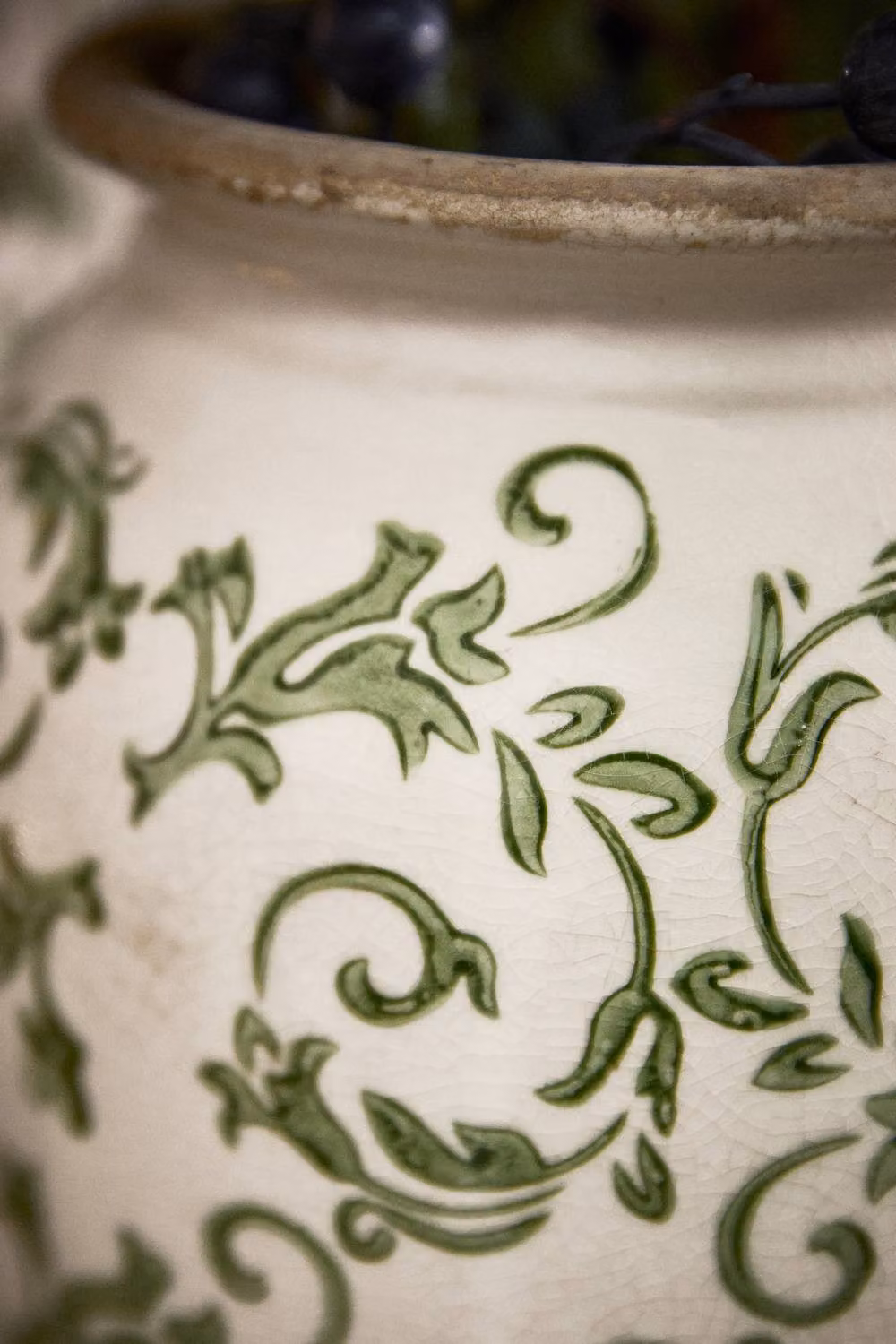 Dibor Vintage Irina Green Small Botanical Flower Urn Vase, Ceramic, Cream and Green, H 29.5 cm x Dia 16.5 cm – 3