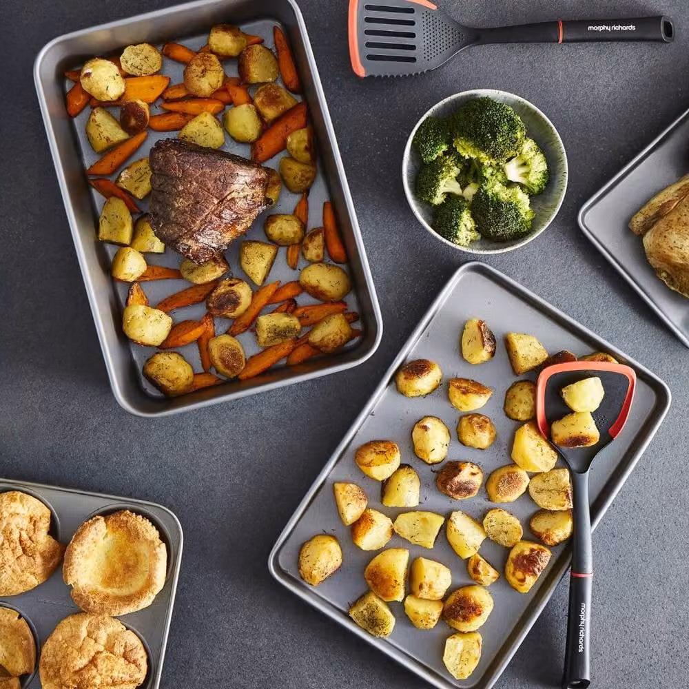 Morphy Richards Non-Stick Rectangular Oven Tray and Roasting Tin Set, Grey – 5