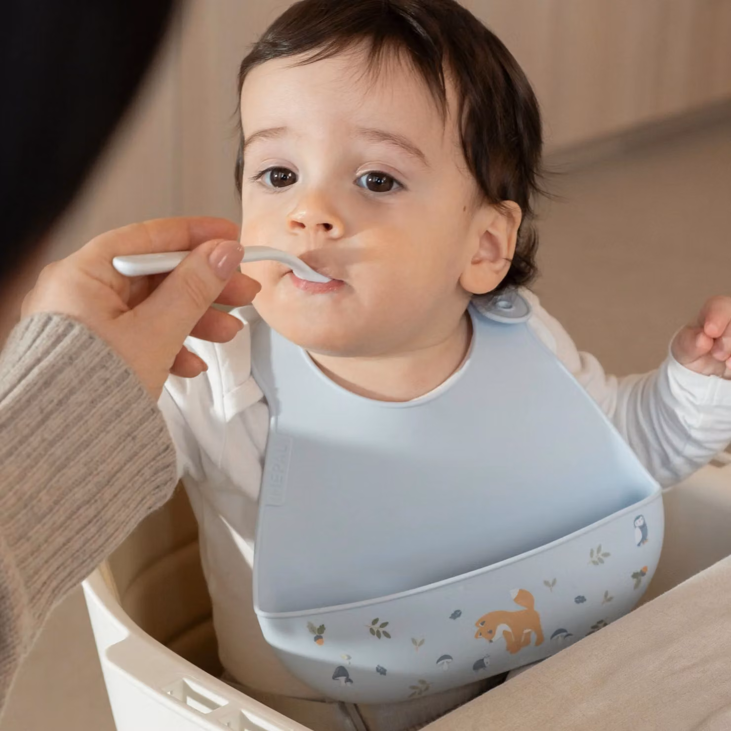 Little Dutch Mio Silicone Crumb Catcher Bib in Blue, BPA-Free and Dishwasher Safe – 2