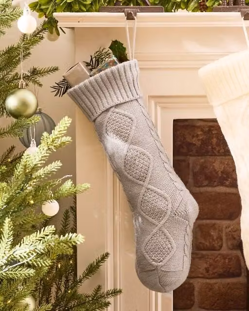 Dibor Set of 4 Traditional Chunky Knit Christmas Stockings in Red, Green, White and Grey