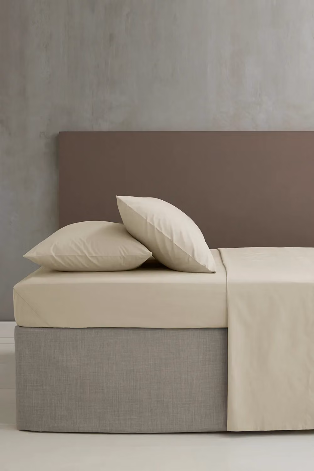 Catherine Lansfield Easy Iron Percale Combed Polycotton King Fitted Sheet, Cream, Depth: 35 cm – 2