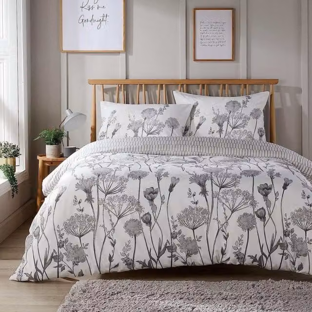 NewEdgeBlinds Grey and White Floral Printed Cotton Polyester Duvet Cover, W: 140 cm, H: 200 cm