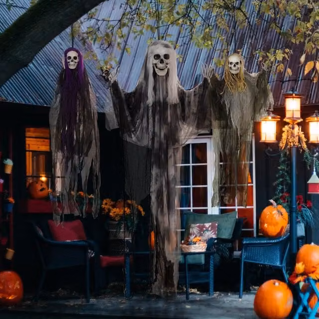 HOMCOM Set of 3 Multicolour Hanging Skeleton and Flying Ghost Halloween Decorations