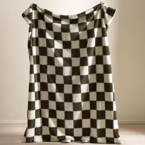 Catherine Lansfield Cosy Soft Checkerboard Fleece Throw in Green, W/D/H: 130 x 170 cm – 5