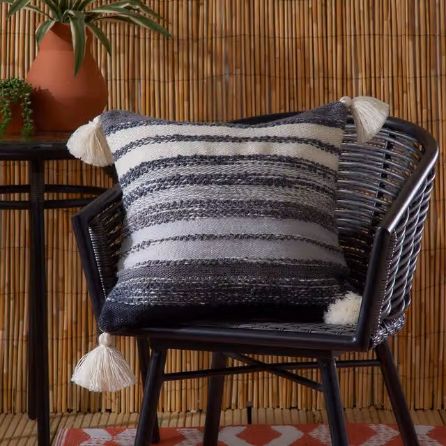 Drift Home Grayson Black Chenille Outdoor Square Filled Cushion W/D/H: 43 x 43 x 43 cm – 1