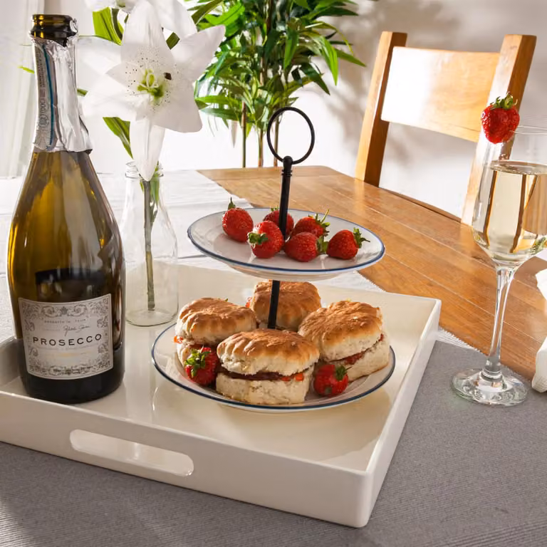 Argon Tableware Pack of 6 Round Melamine Serving Trays in White, Diameter: 33 cm
