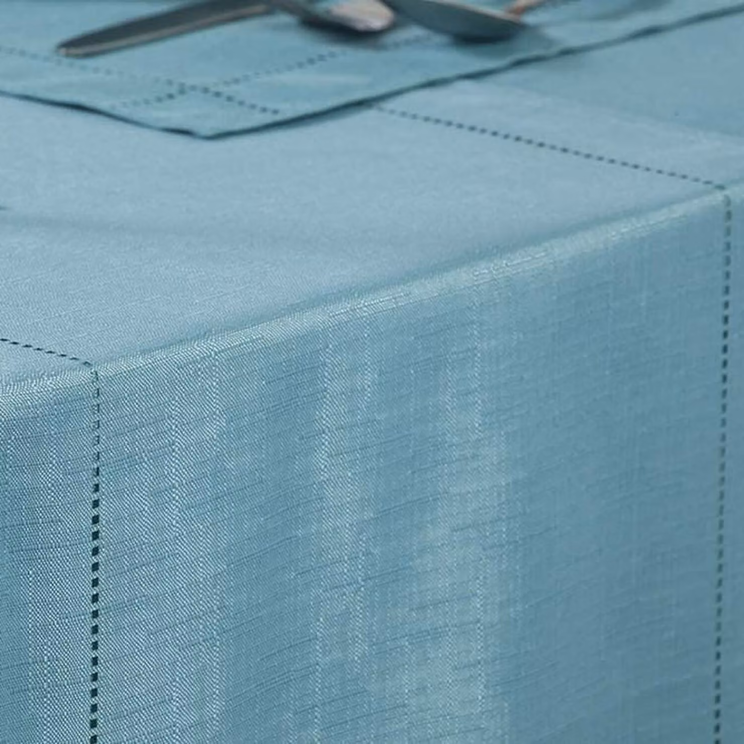 Gr8 Home Polyester Table Runner in Petrol Blue – 1