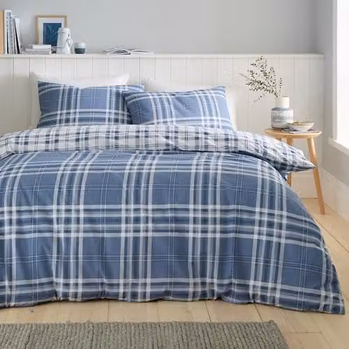 Catherine Lansfield Kelso Check Reversible King Duvet Cover and Pillowcase Set in Blue, W/D/H: 180 x 200 cm and 50 x 75 cm