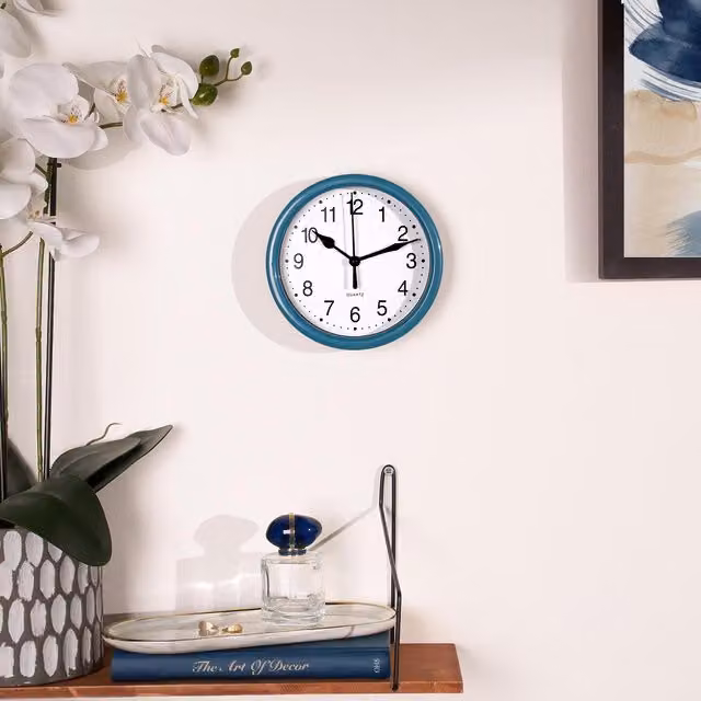 OHS Basic Round Analogue Wall Clock in Blue