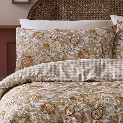 Dreams & Drapes Orchard Pears Reversible Polycotton Duvet Cover Set in Sand, Includes 1 Duvet Cover (W: 140 cm, L: 200 cm) and 1 Pillowcase (W: 50 cm, L: 75 cm) – 2