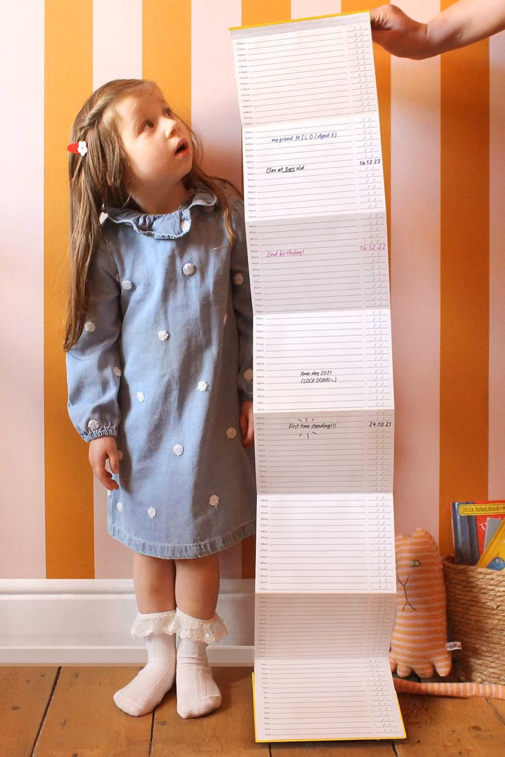 Suck UK My Height Chart Book for Children in Yellow – 2