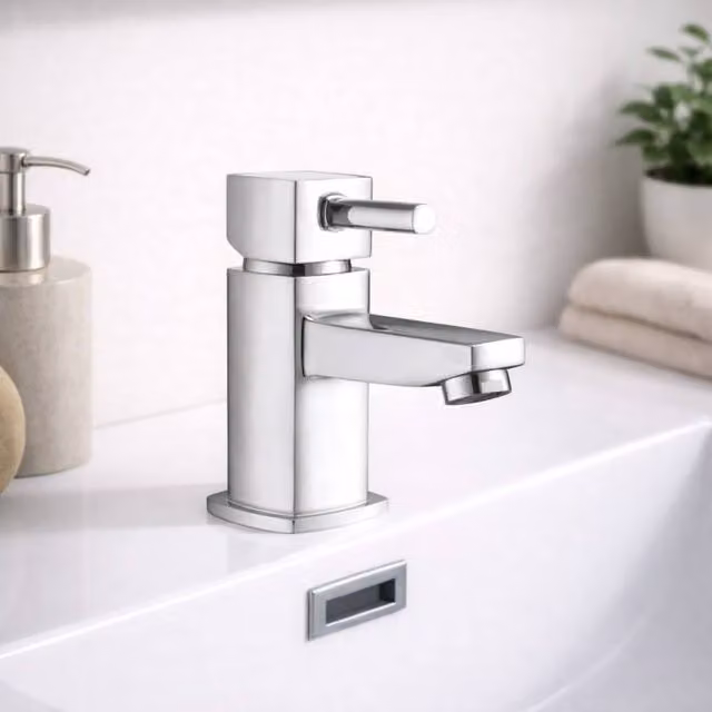 Bathroom Kingdom Forme Chrome Modern Single Lever Basin Mixer Tap in Silver