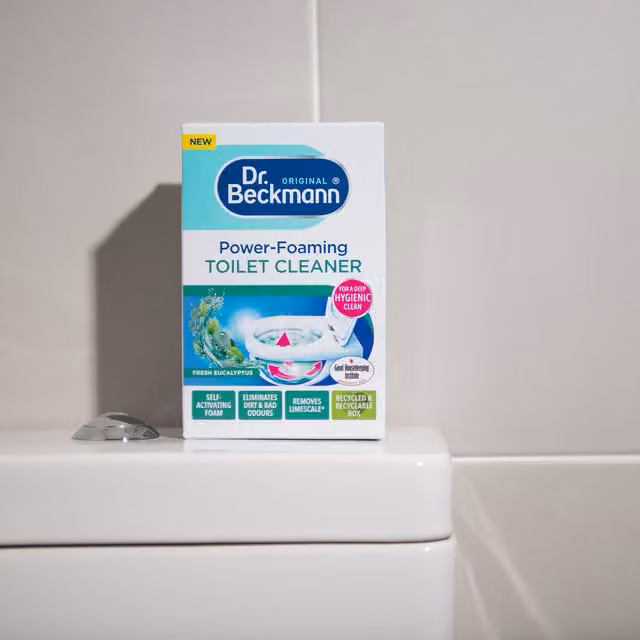Dr Oetker Power-Foaming Toilet Cleaner, Multicolour
