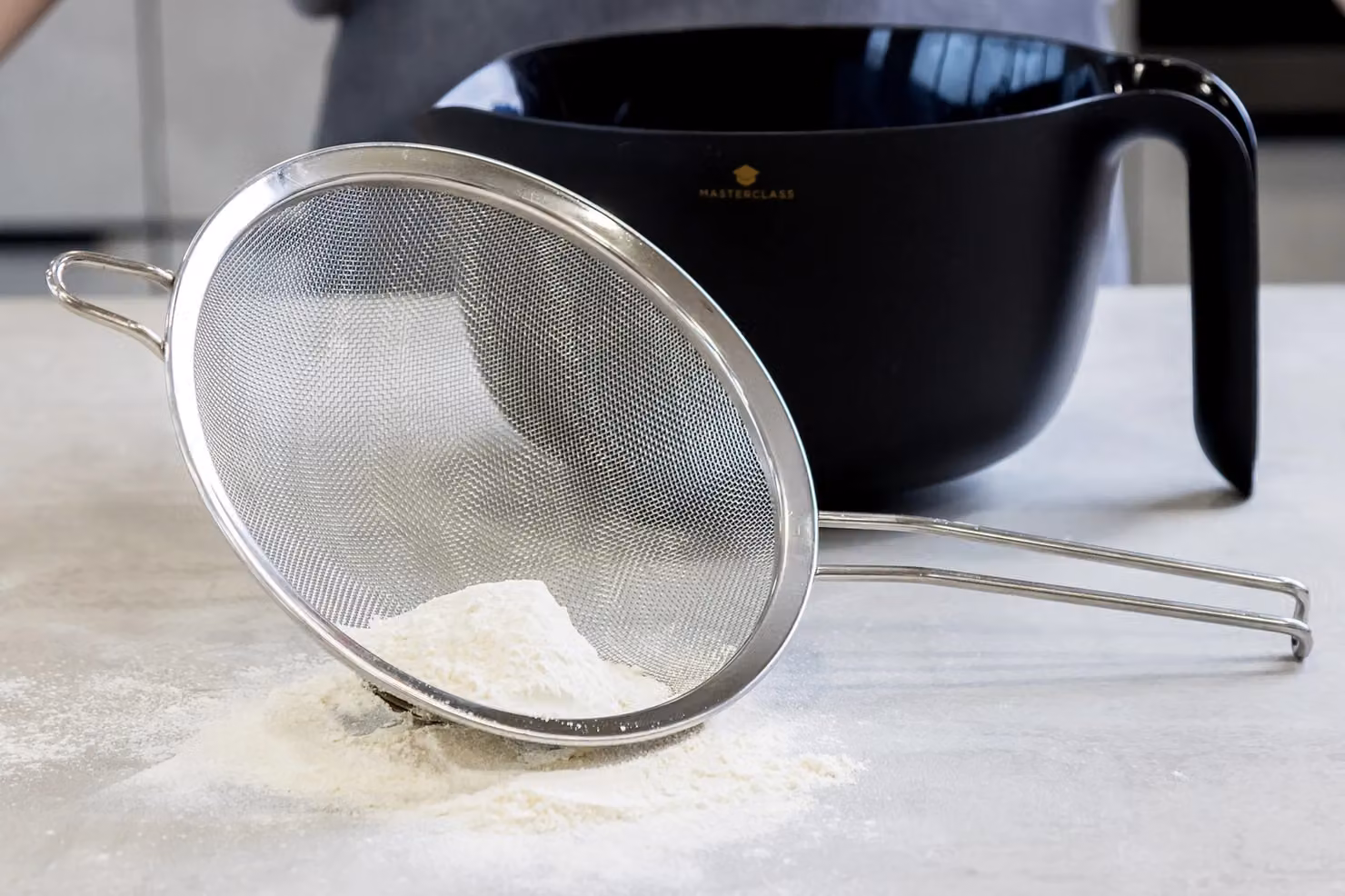 MasterClass Fine Mesh Stainless Steel Sieve in Silver, 20.5cm – 4