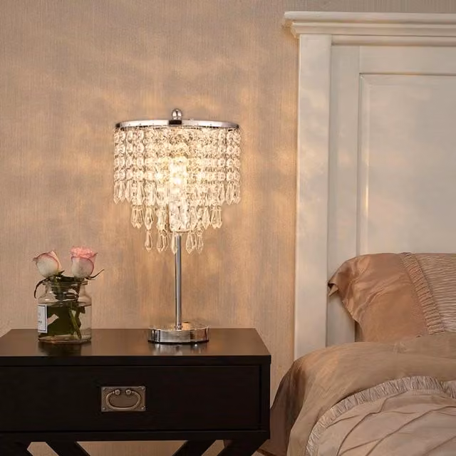 Livingandhome Crystalling Pendant Jewelled Table Lamp with Chrome Base in Silver