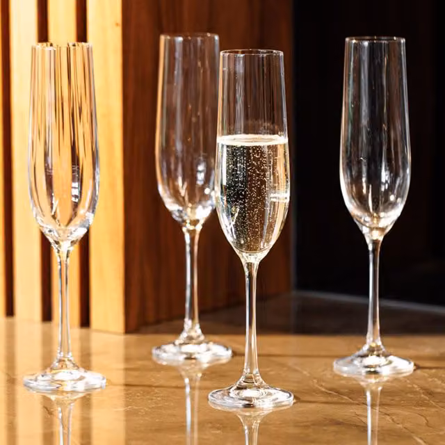 Mikasa Set of 4 Lead-Free Crystal Champagne Flute Glasses, 190ml, Transparent