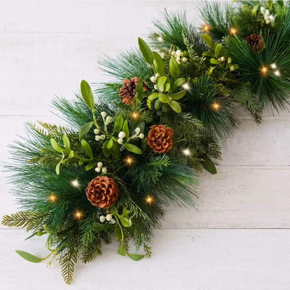 Marco Paul 9ft Pre-Lit Luxury Green Christmas Garland – 5