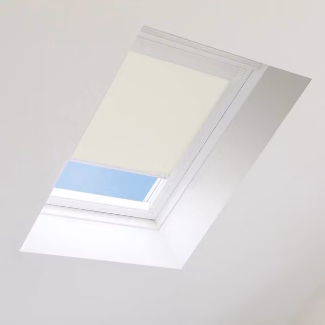 Bloc Blinds Thermal Insulating Blackout Blind for Velux Roof Windows, White, Size: UK08