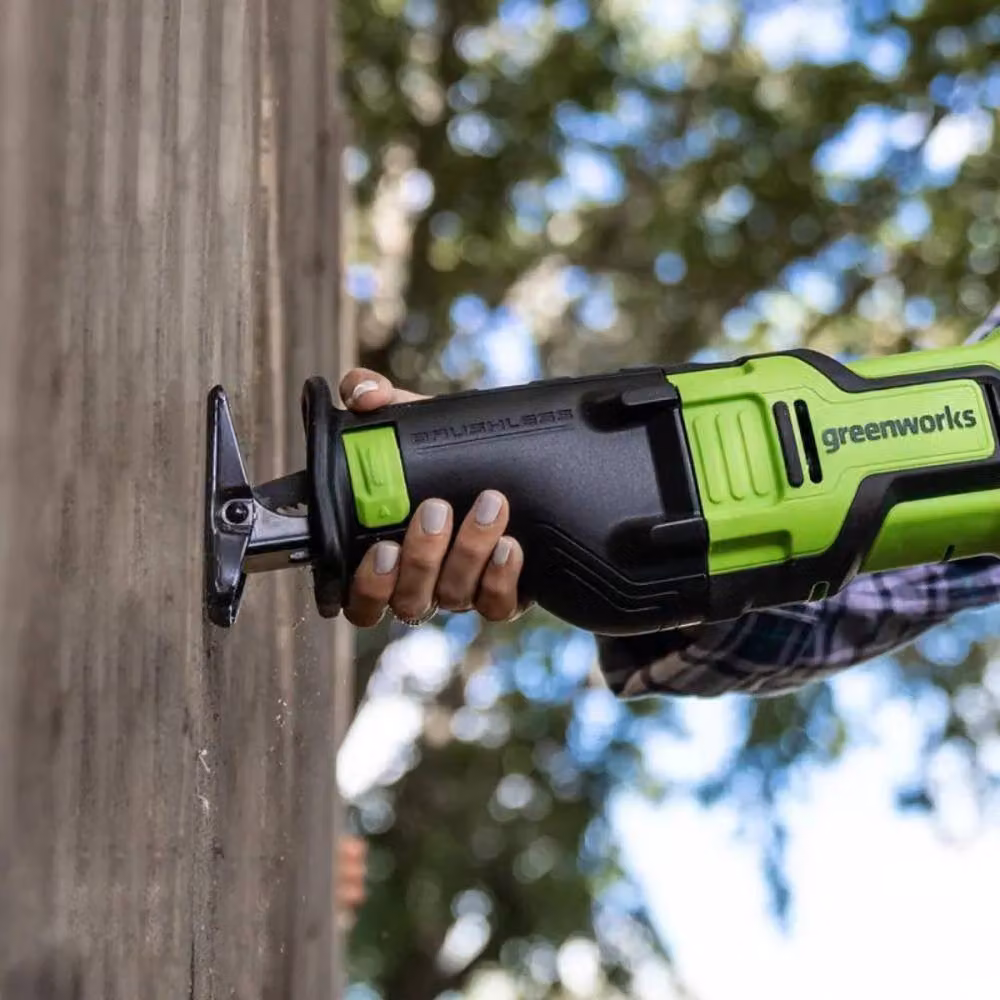 Greenworks 24V Brushless Reciprocating Saw in Green – 6