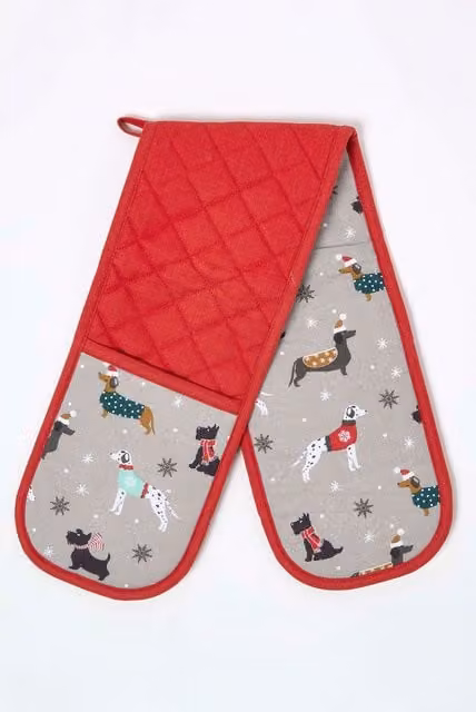 Homescapes Red and White Dog Christmas Double Oven Glove