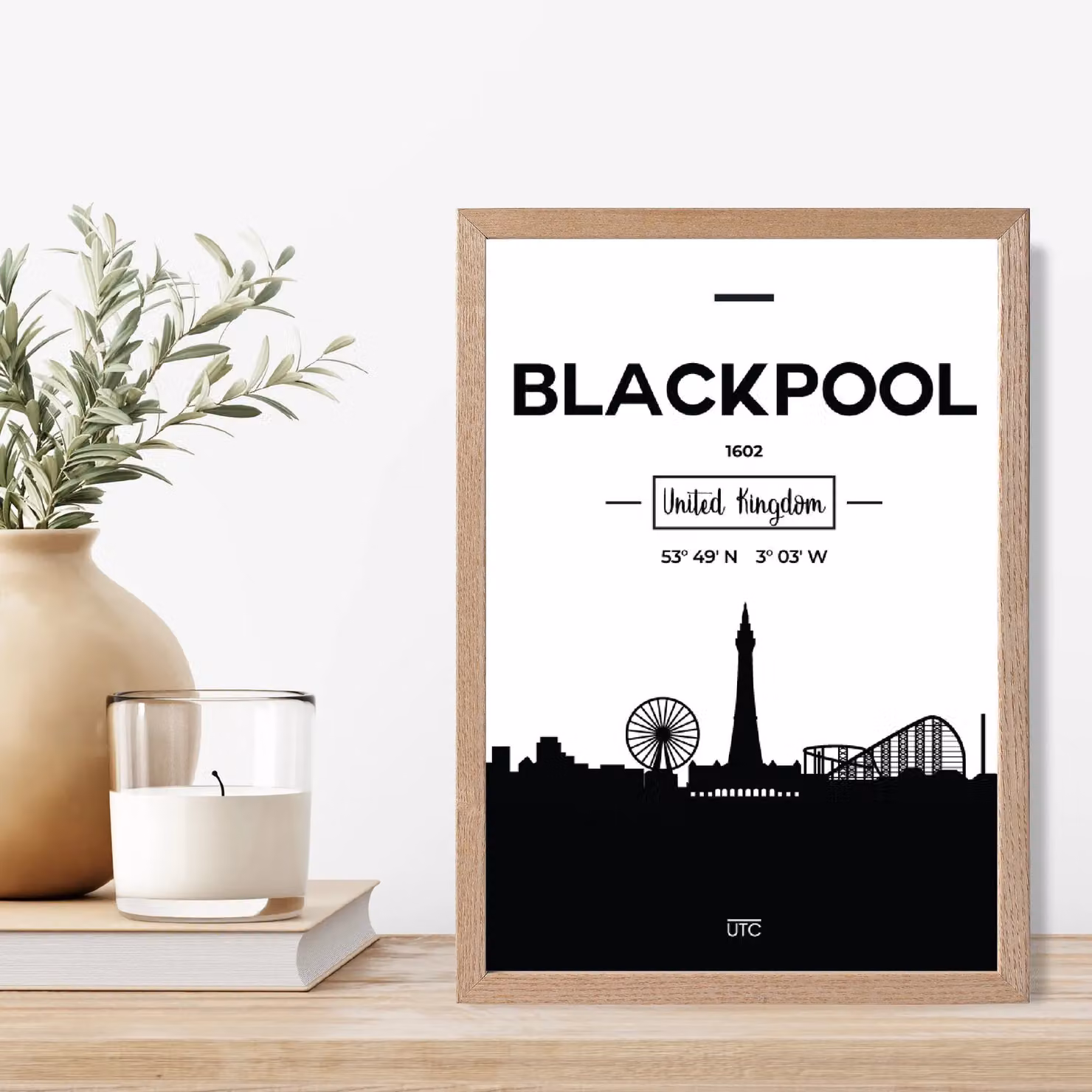 ARTZE Blackpool Black and White City Skyline Framed Print with Oak Frame – 2
