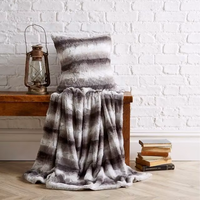 Bellissimo Luxury Faux Fur Throw in Silver Grey, W: 130 cm, D: 180 cm