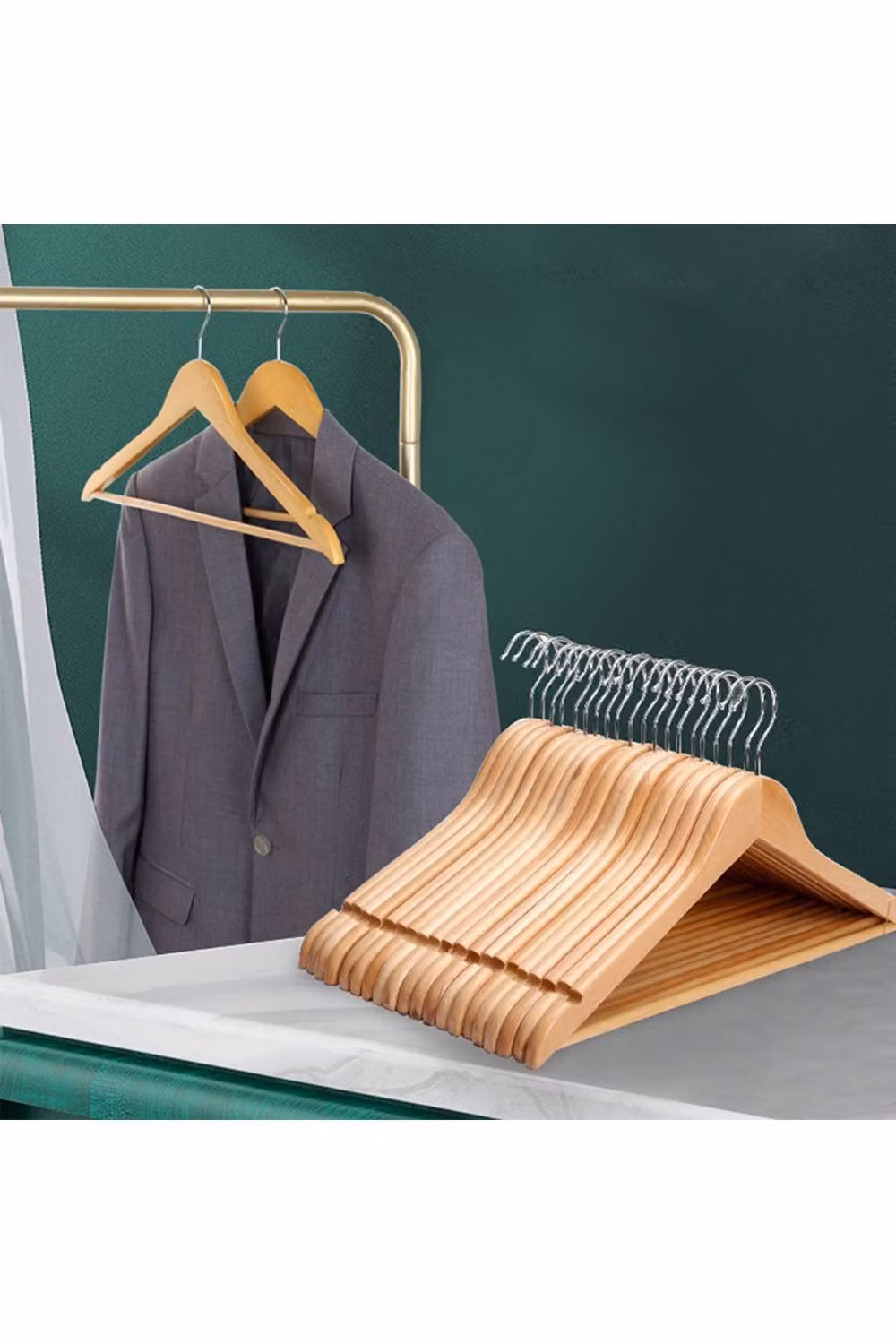 KDMD 20 Pack Wooden Coat Hangers in Brown, W: 44 cm, D: 23 cm – 2