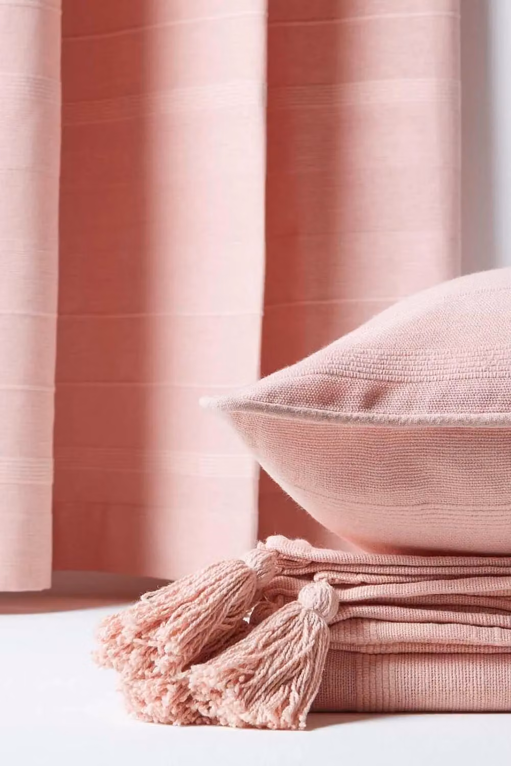 Homescapes Rajput Ribbed Cotton Cushion Cover, Pink, W/D/H: 60 x 60 x 60 cm – 2