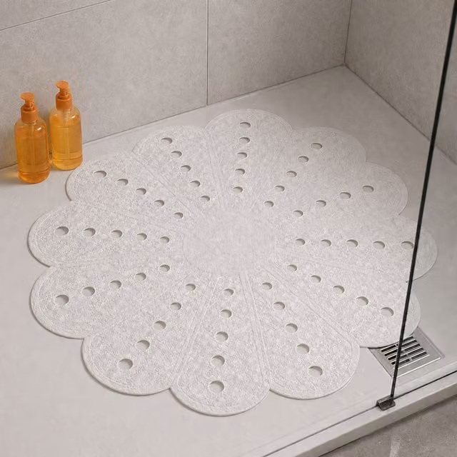 Showerdrape Petal Non-Slip Round Shower Mat, White Flower Design, W/D: 54 x 54 cm – 1