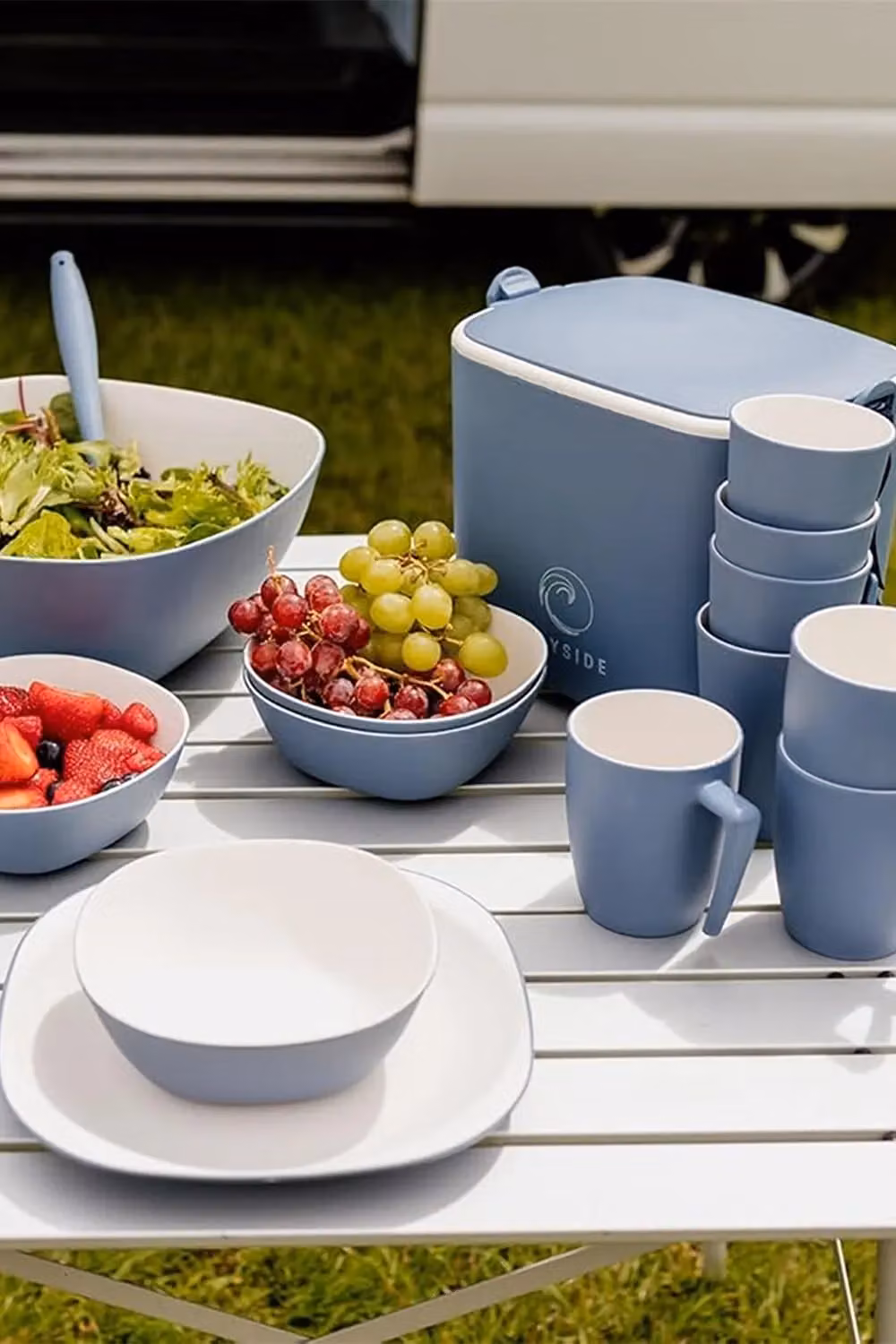 Bayside Blue Pool 12 Piece Two Tone Melamine Picnic Tableware Set in Blue and Multicolour – 2