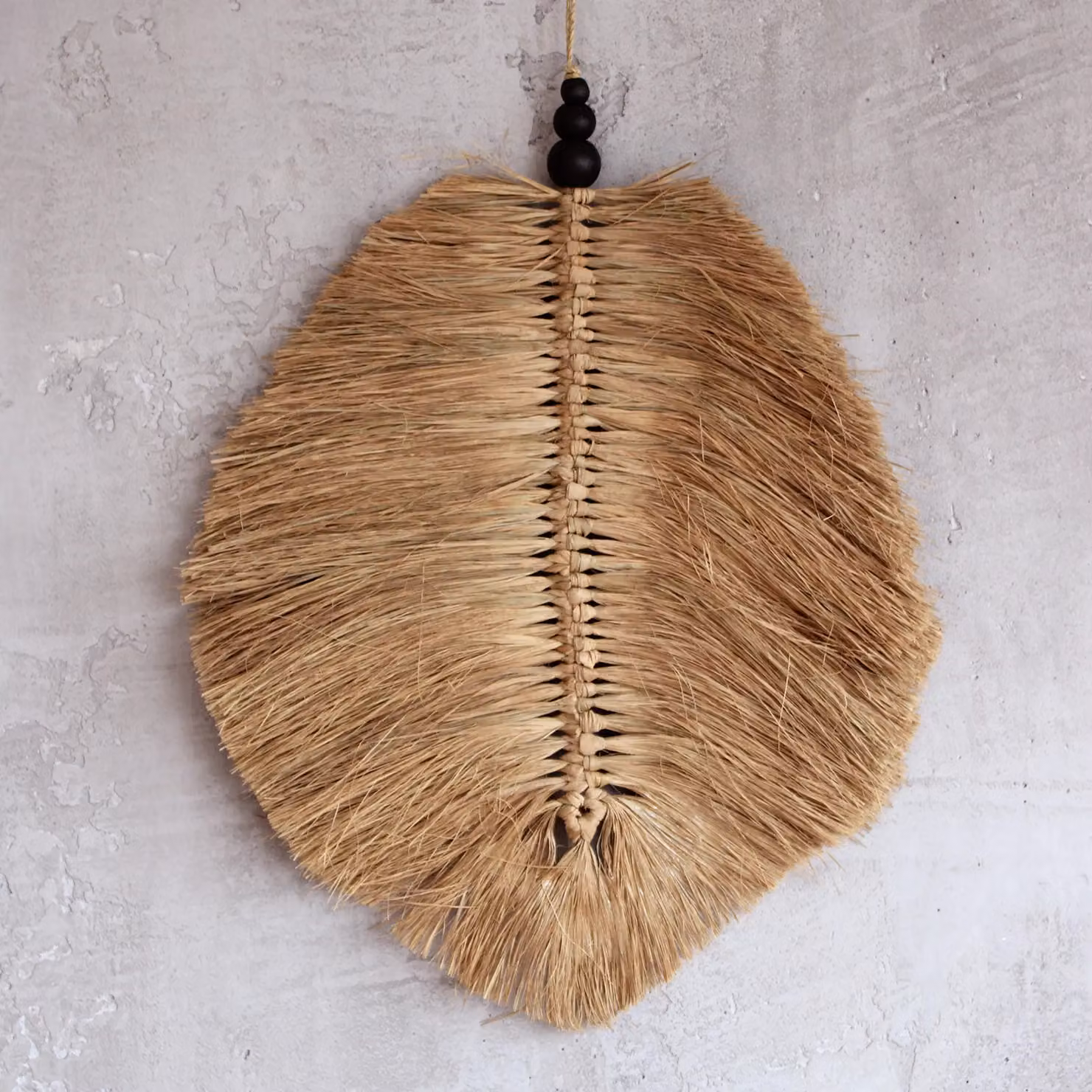 KDMD Hanging Raffa Leaf Rattan Wall Object in Brown, 35 cm – 3