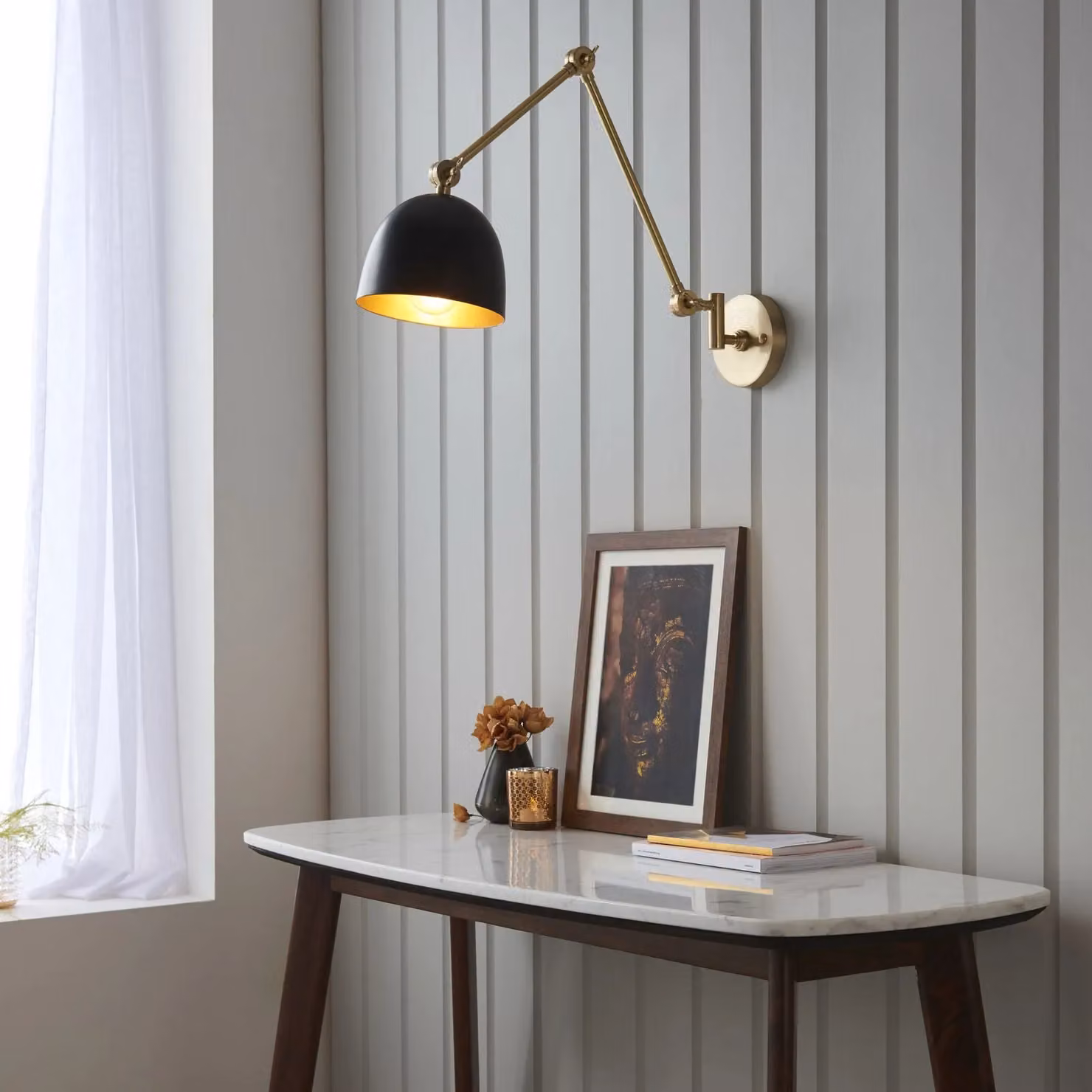 Loops Dimmable LED Wall Light in Antique Brass and Matt Black with E27 Socket – 2