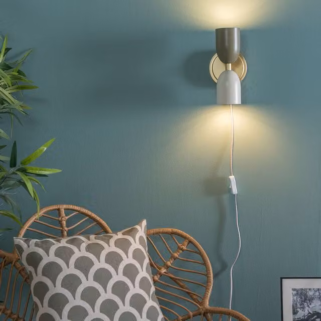 ValueLights Tate Up Down Plug In Wall Light in Gold/Brass