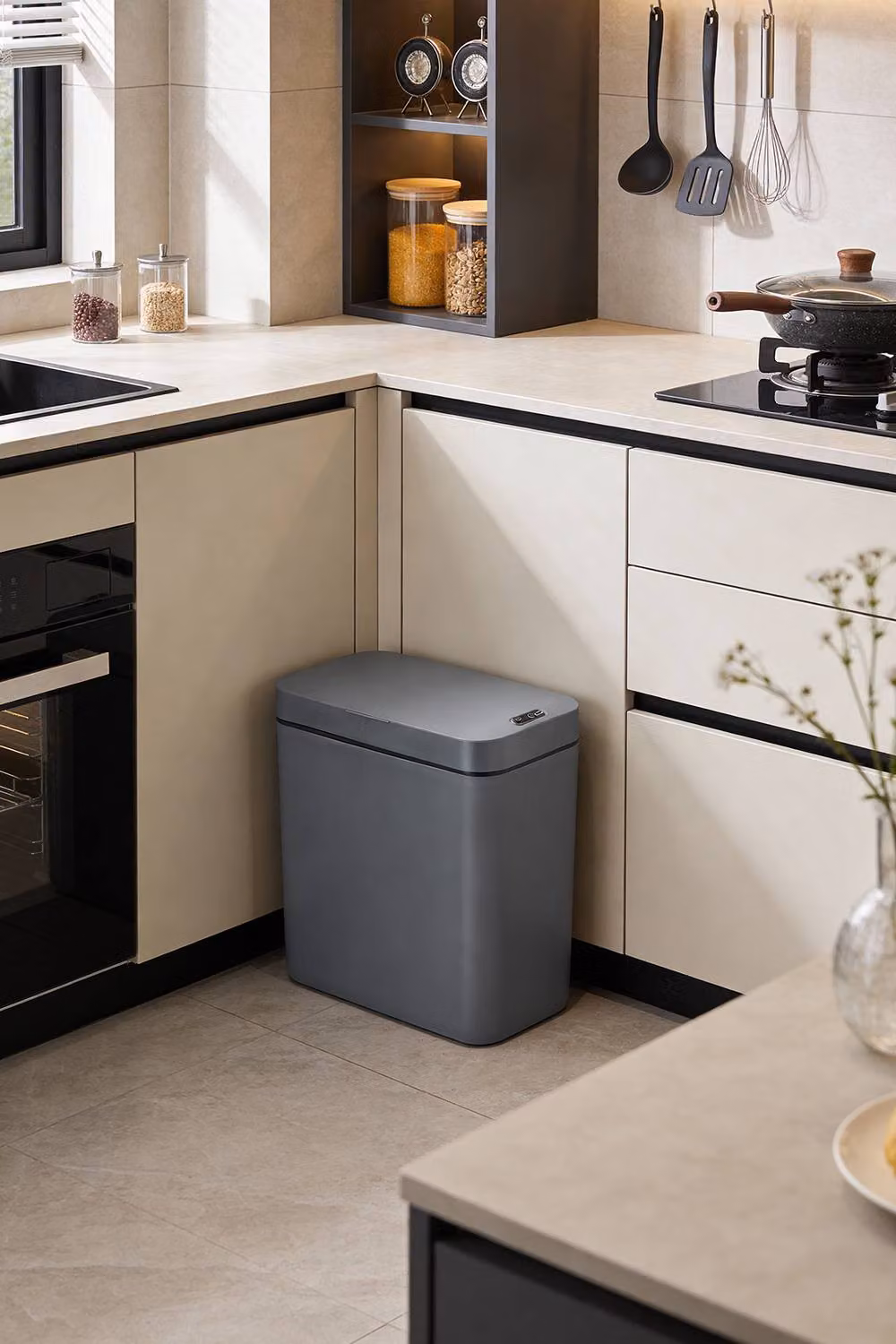 Living and Home 15L Automatic Motion Sensor Rubbish Bin with Soft Close in Grey – 4