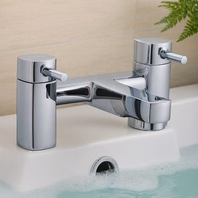 Bathroom Kingdom Newport Chrome Square Bath Filler Tap in Silver