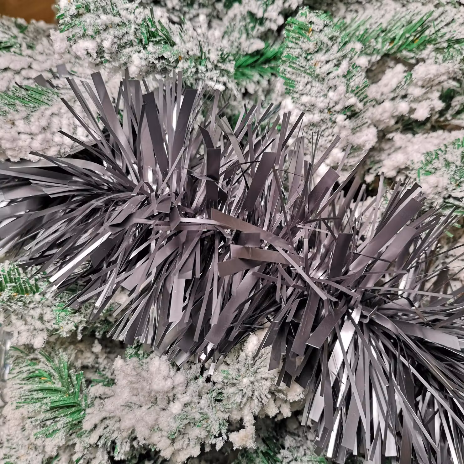Samuel Alexander Christmas Tinsel Garland in Matt Graphite Dark Grey, 2m x 15cm – 4