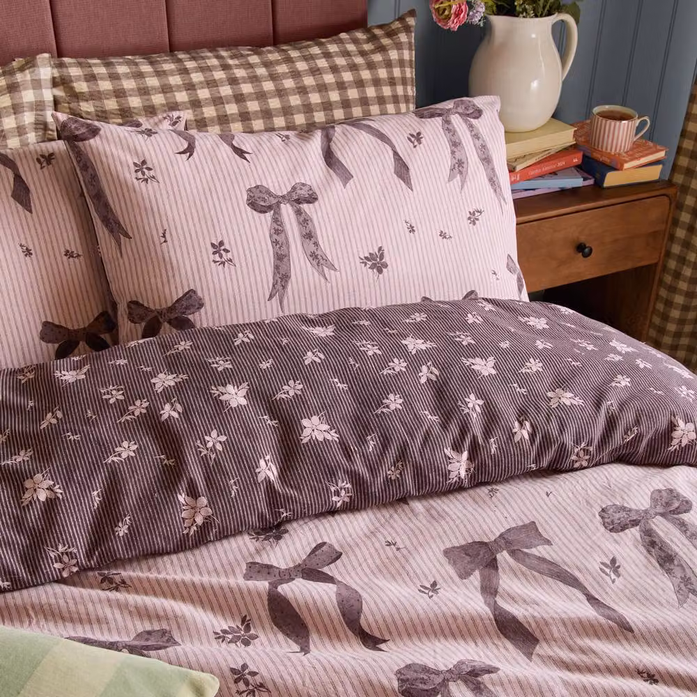 Furn Belle Stripe Reversible Duvet Cover Set in Pink, Red and Brown, 200 x 200 cm – 2