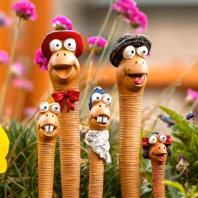 Garden Mile 5-Piece Brown Ceramic Garden Worm Ornaments