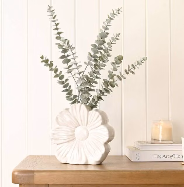 Hestia Modern Ceramic Flower Vase in White