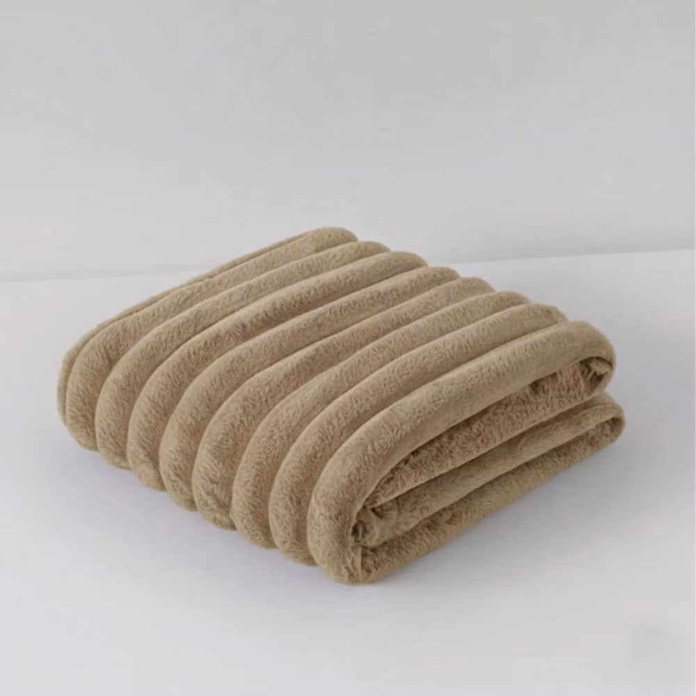 Snug City Chunky Ribbed Mink Throw Blanket in Beige, W/D/H: 200 x 240 cm – 2