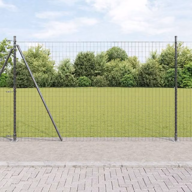 Berkfield Home Euro Fence with 7 Flanged Round Posts, Galvanised Steel, Silver, W: 10 m, H: 1.5 m – 1