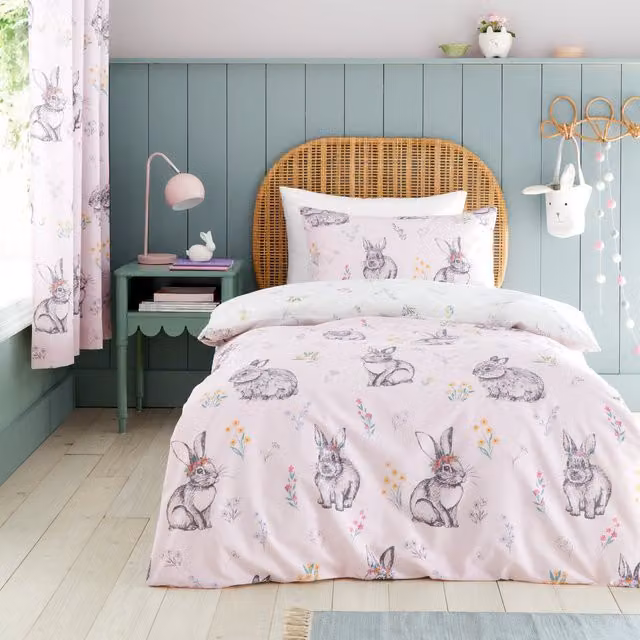 Catherine Lansfield Bunny Tails Ditsy Flower Reversible Junior Duvet Cover Set in Pink and White