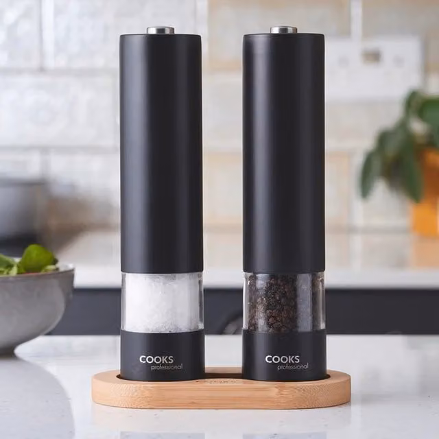 Cooks Professional Electric Automatic Salt and Pepper Mill Set with Bamboo Base in Matt Black
