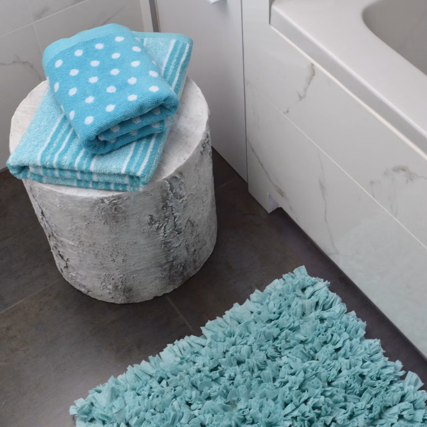 Allure Bath Fashions Polka Dot Patterned Cotton Terry Bath Sheet in Blue – 3