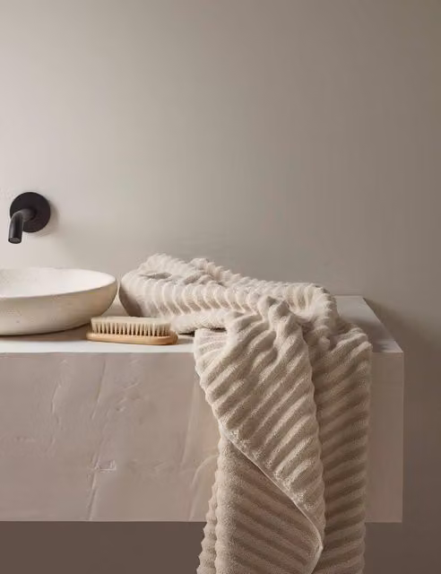 Bedfolk Fluffy Pure Cotton Bath Towel in Beige