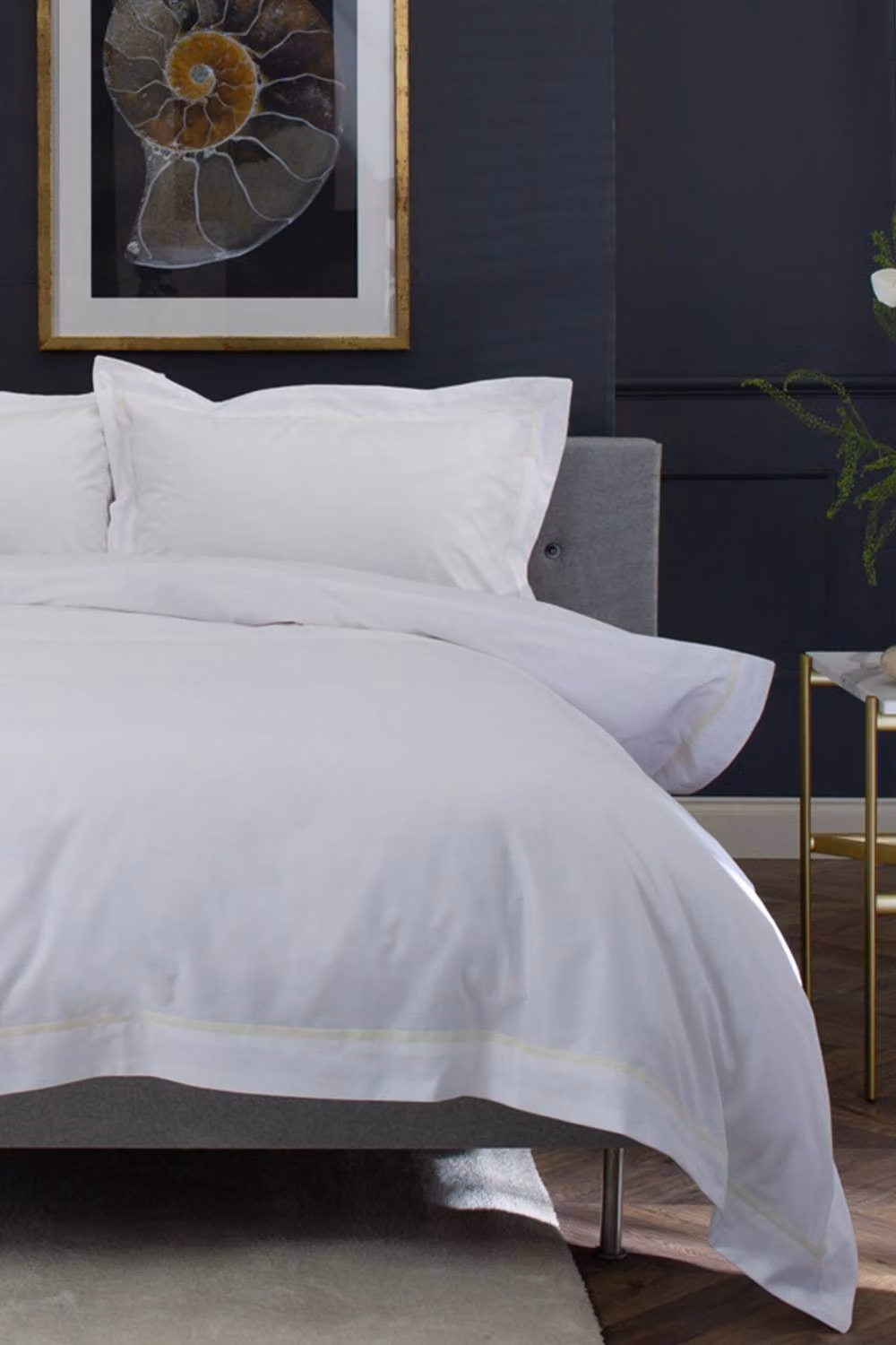 The Lyndon Company Hampstead 200 Thread Count 100% Cotton Duvet Cover and Pillowcase Set in White – 2