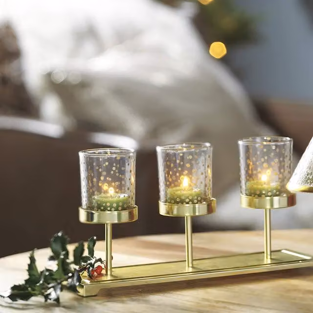 Yankee Candle Singing Carols Classic Tealights in Green