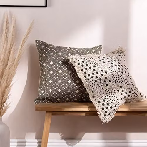 Riva Home Yard Hara Dotted Square Cushion in Green with Removable Organic Cotton Cover, W/D/H: 50 x 50 x 50 cm – 2